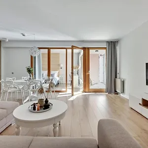 Апартаменты Aura - Riverside & Parking By Downtown Гданьск